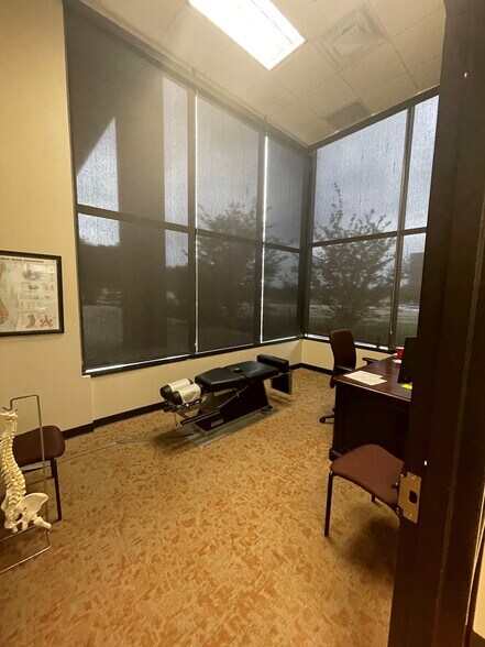 More Photos Of 18600 Lyndon B Johnson Fwy, Mesquite Storefront Retail Office For Sale