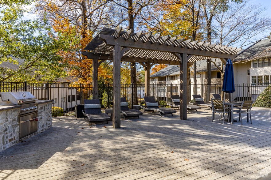 More Photos Of 55 Pharr Rd NW, Atlanta Apartments For Sale