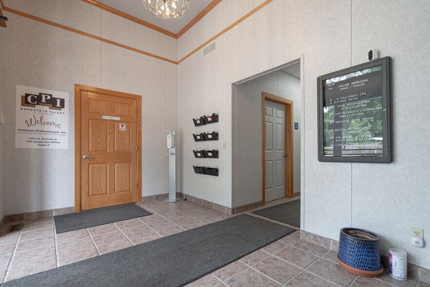 More Photos Of 4139 W Walton Blvd, Waterford Medical For Sale