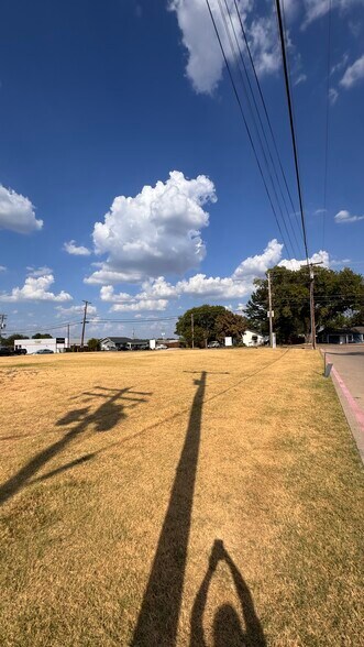 More Photos Of 709 N Cowan Ave, Lewisville Land For Sale