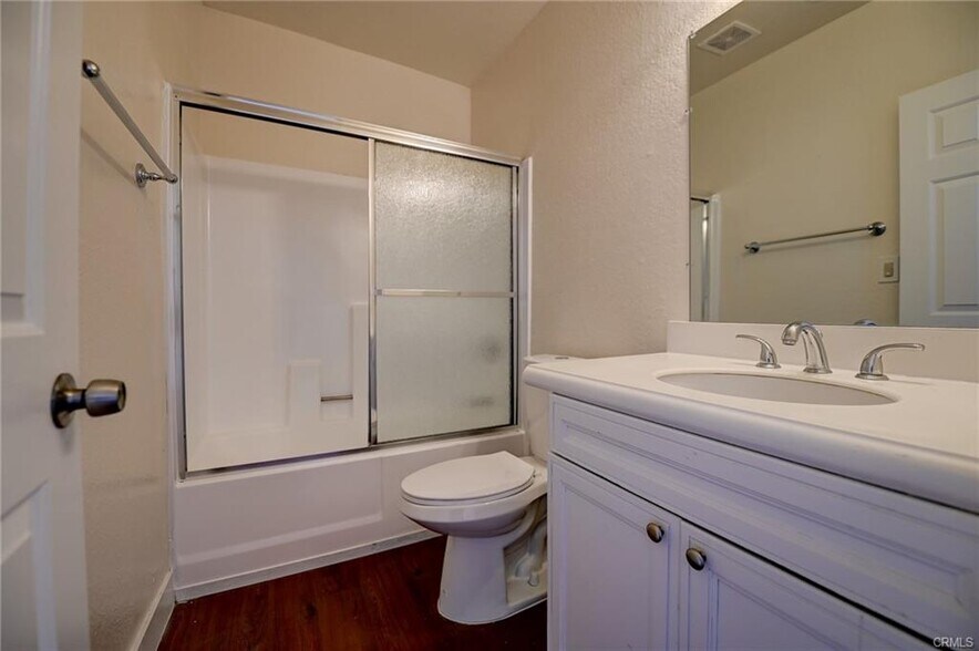 More Photos Of 709 E Chestnut Ave, Santa Ana Apartments For Sale
