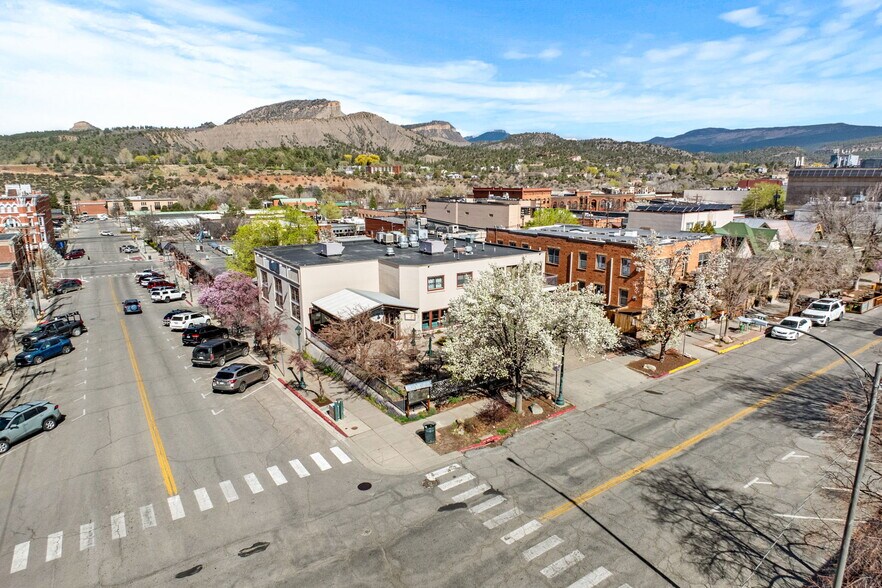 More Photos Of 701 E 2nd Ave, Durango Showroom For Lease