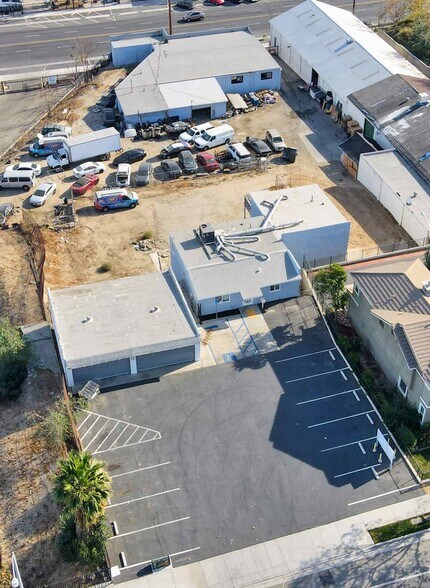 More Photos Of 2810 Market St & 2867 Main St, Riverside Warehouse For Sale