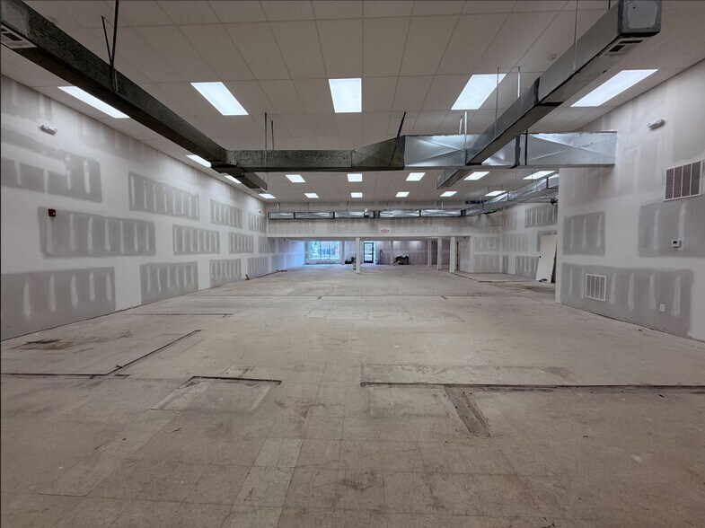 More Photos Of 17-19 Main St, Asbury Park Storefront Retail Office For Lease