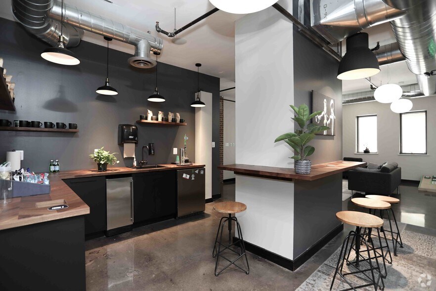 More Photos Of 880 Harrison St SE, Leesburg Coworking Space