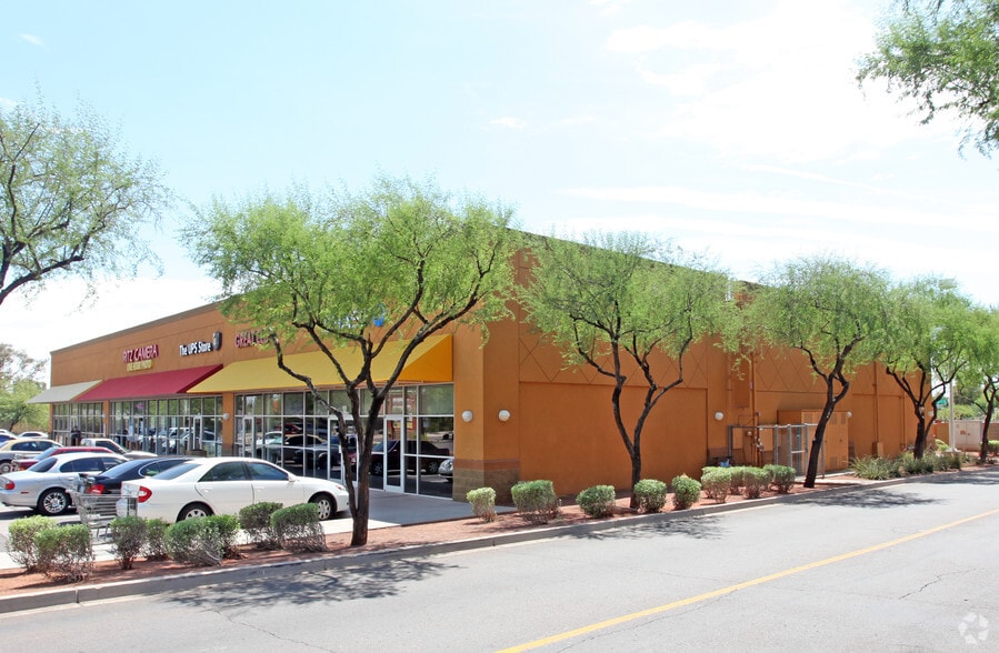 More Photos Of 1928 E Highland Ave, Phoenix General Retail For Lease