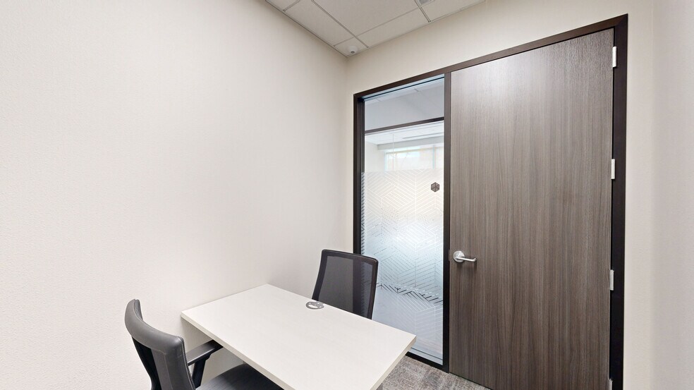 Photo of 1st Floor Ste Office for 1