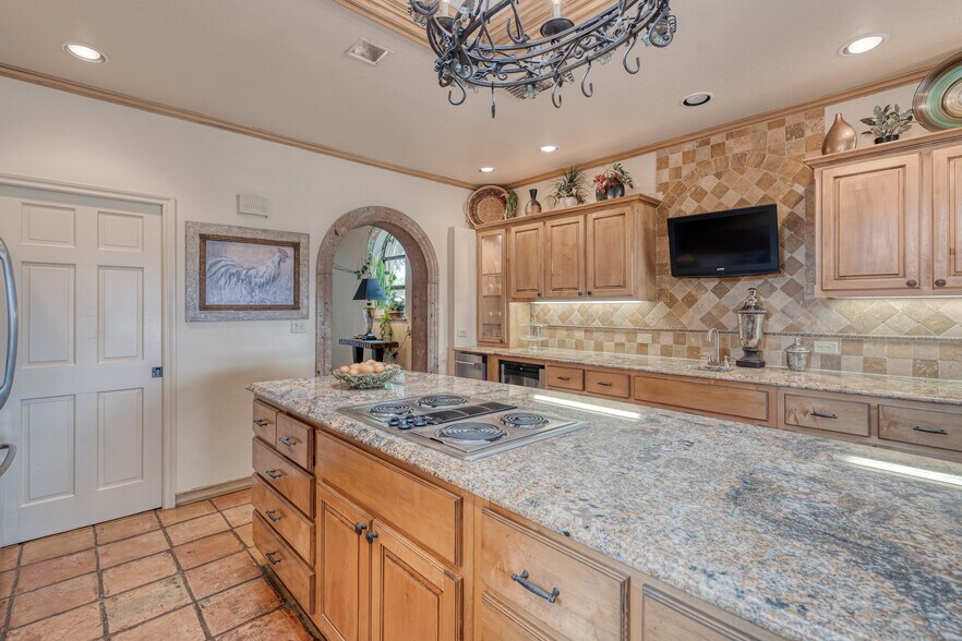 More Photos Of 505 Gilchrist Ln, Del Rio Specialty For Sale