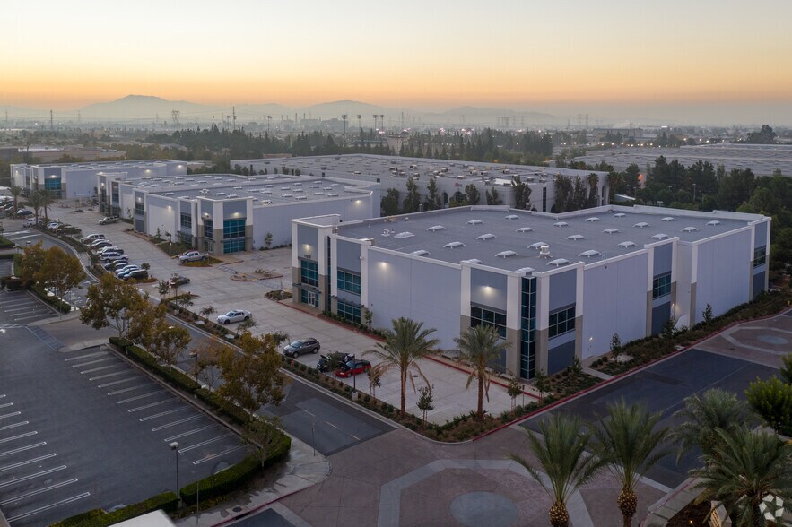 More Photos Of 11557 Foothill Blvd, Rancho Cucamonga Warehouse For Lease