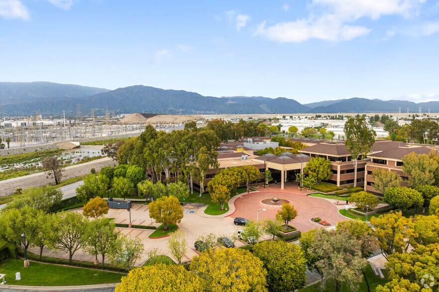 More Photos Of 4900 Rivergrade Rd, Irwindale Office For Lease