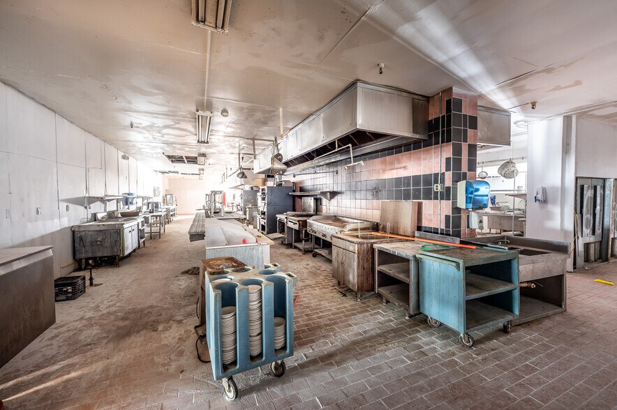 More Photos Of 4858 Route 32, Catskill Hotel For Lease