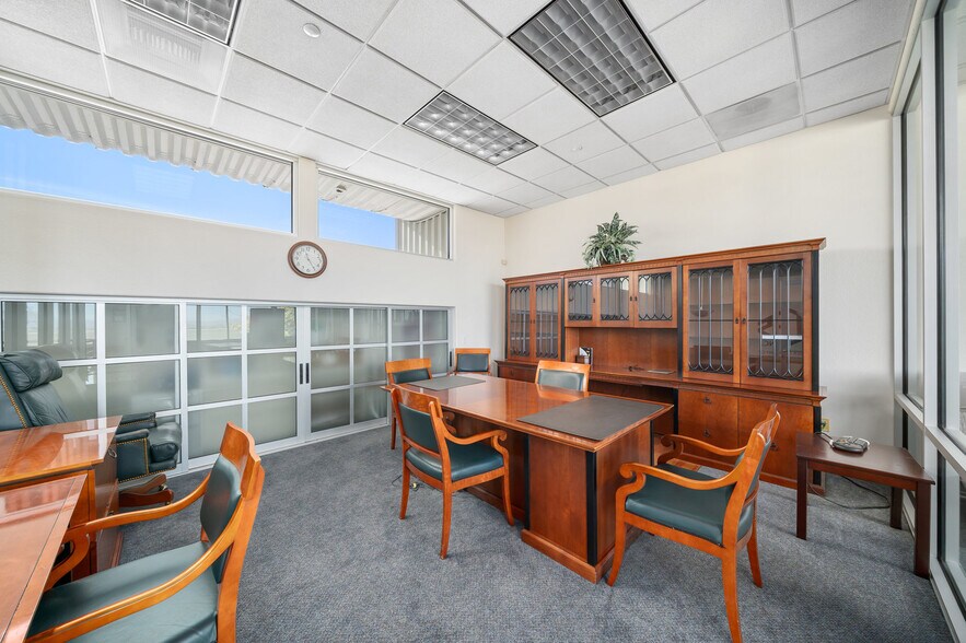 More Photos Of 4301 Second Wind Way, Paso Robles Office For Lease