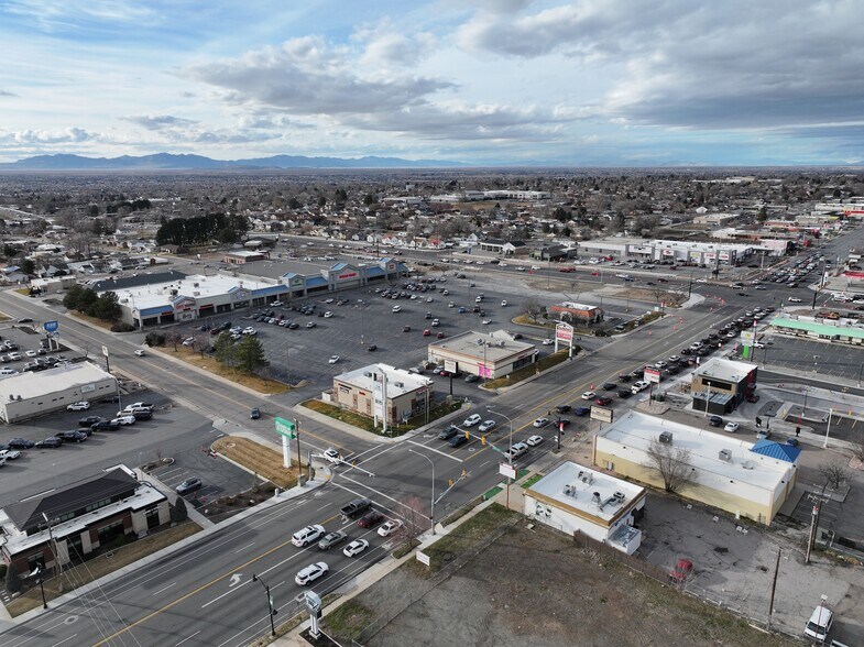 More Photos Of 5697 S 1900 W, Roy Freestanding For Lease