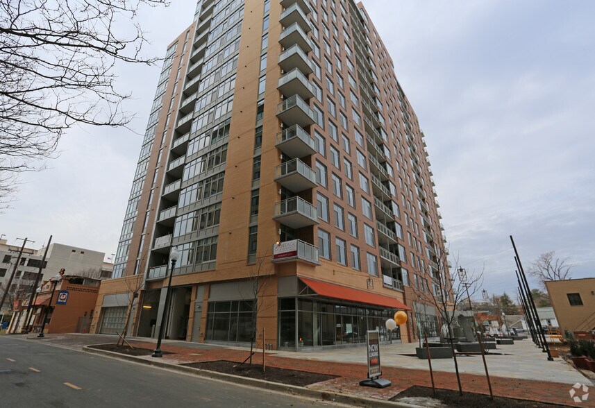 More Photos Of 4800 Auburn Ave, Bethesda Apartments For Lease