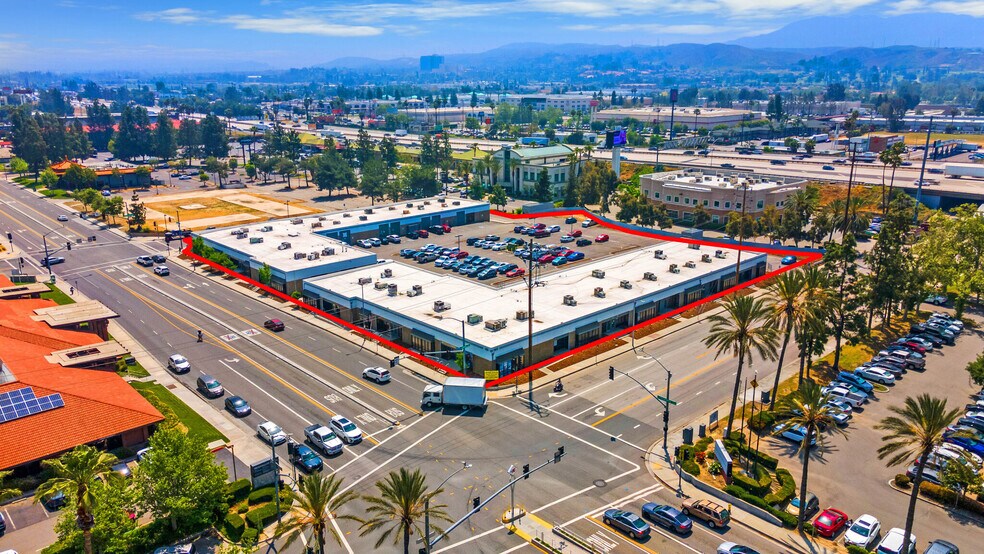 More Photos Of 165 W Hospitality Ln, San Bernardino Flex For Lease
