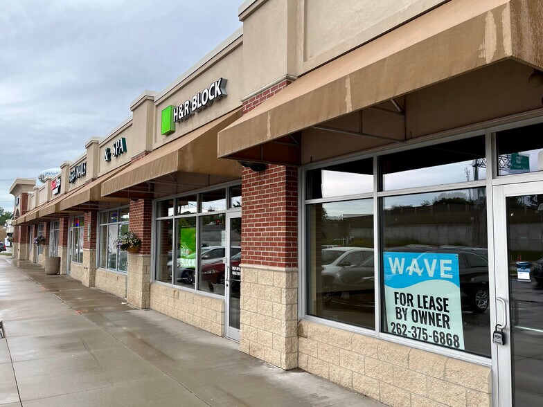 More Photos Of 6150 N Port Washington Rd, Glendale Unknown For Lease