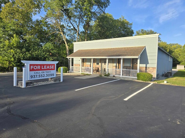 Primary Photo Of 661 N County Road 25A, Troy Storefront Retail Office For Lease