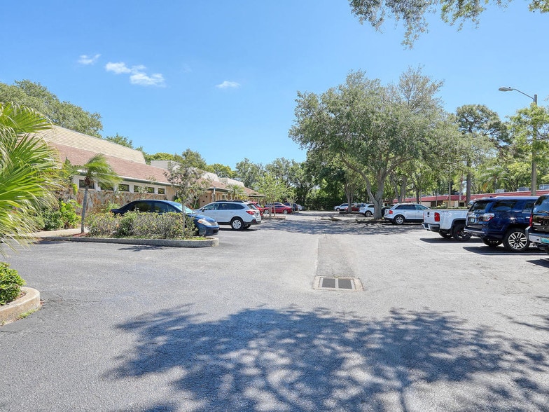 More Photos Of 701 N Hercules Ave, Clearwater Medical For Lease