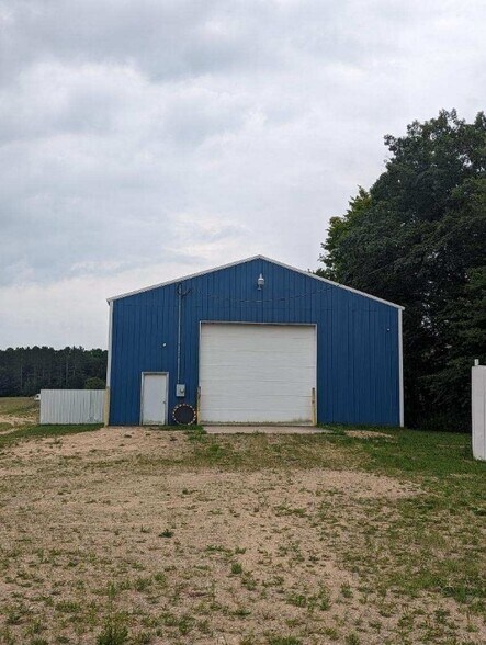 More Photos Of 1240 E Houghton Lake Rd, Lake City Warehouse For Sale