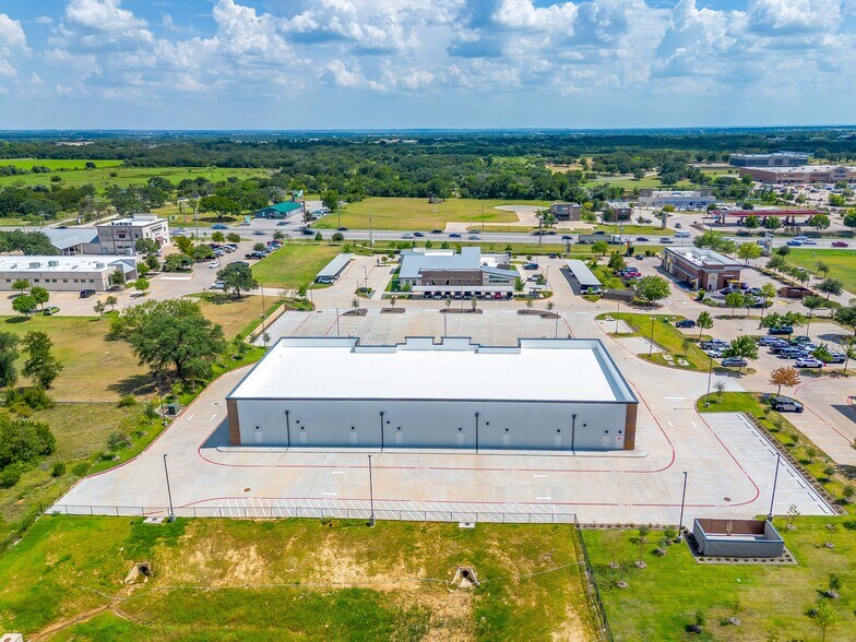 More Photos Of 4004 E US Highway 377, Granbury Freestanding For Lease