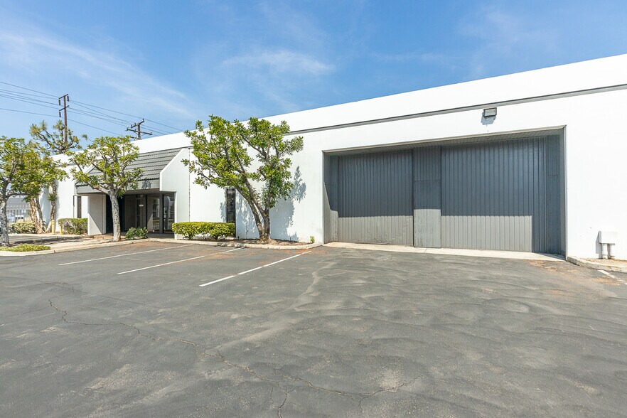 More Photos Of 14004-14014 Marquardt Ave, Santa Fe Springs Warehouse For Lease
