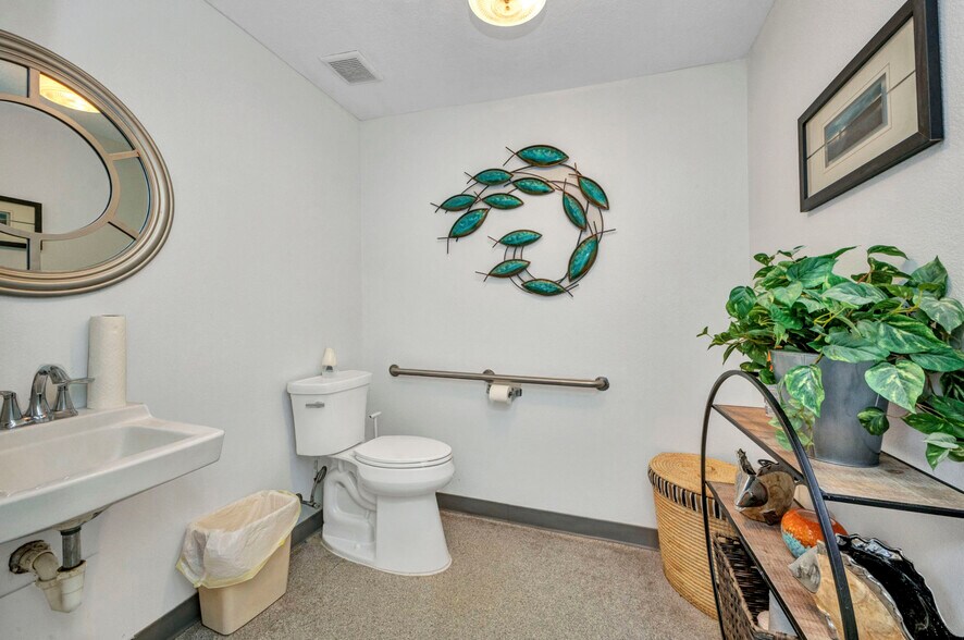 More Photos Of 3417 Tamiami Trl, Port Charlotte Medical For Lease