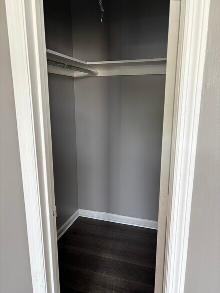 More Photos Of 1032 Columbia St, Newport Apartments For Sale