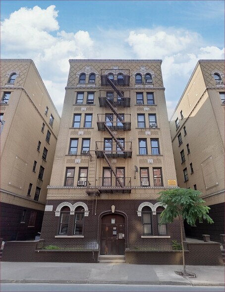 Primary Photo Of 2710 Morris Ave, Bronx Apartments For Sale