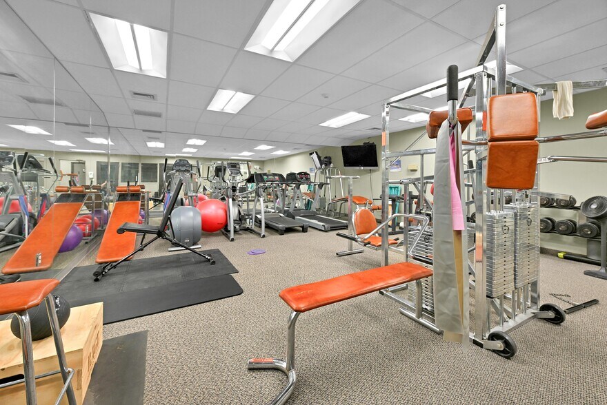 More Photos Of 90 Grove St, Ridgefield Medical For Lease