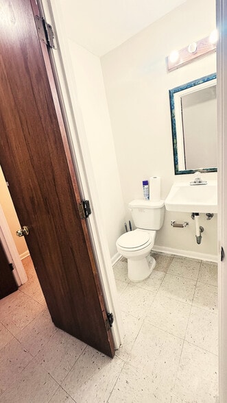 More Photos Of 3594 Old Chamblee Tucker Rd, Atlanta Medical For Lease