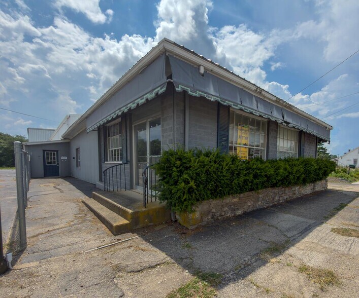 More Photos Of 700 N Eastern Ave, Connersville Industrial For Sale