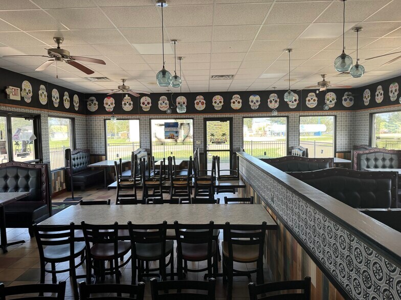 More Photos Of 125 N State Route 121, Warrensburg General Retail For Sale