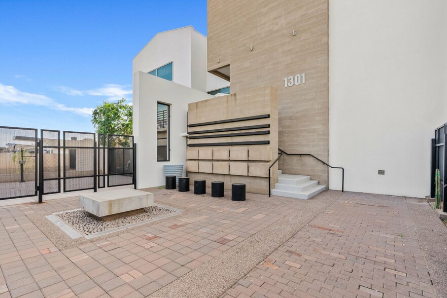 More Photos Of 1301 E Almeria Rd, Phoenix Loft Creative Space For Sale