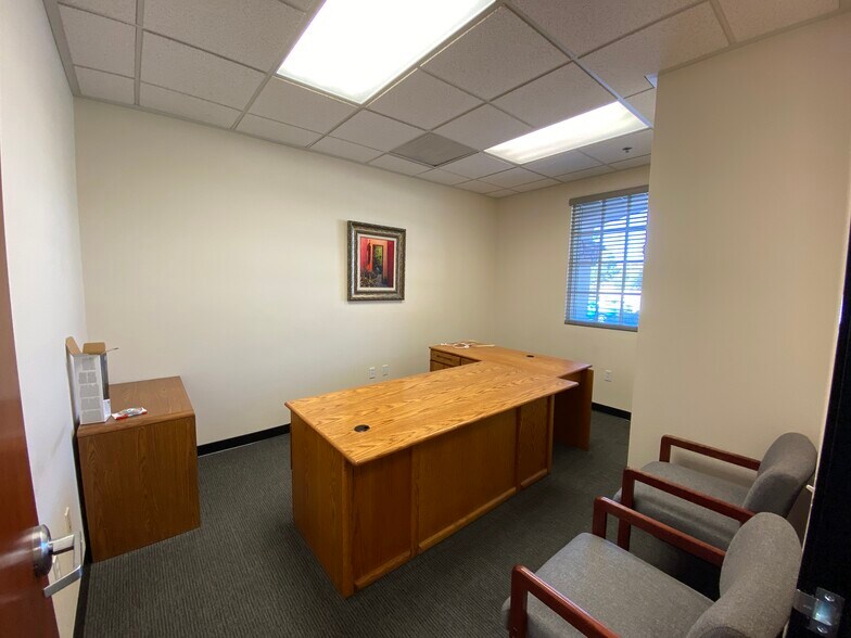 More Photos Of 3213 E Warm Springs Rd, Las Vegas Medical For Lease