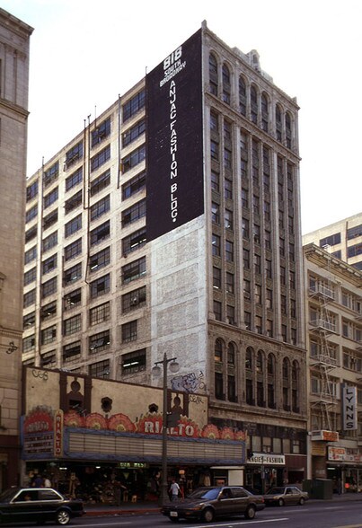 More Photos Of 830-834 S Broadway, Los Angeles Office For Lease