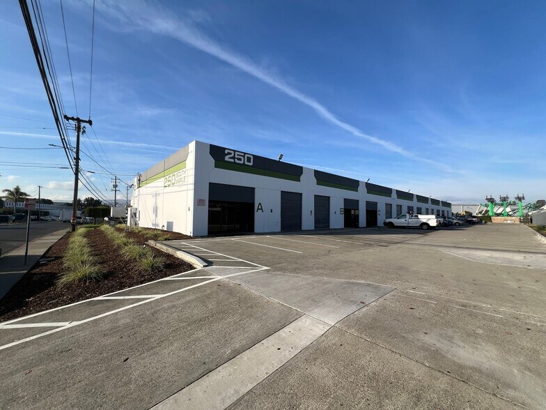 Primary Photo Of 250 S Maple Ave, South San Francisco Warehouse For Lease