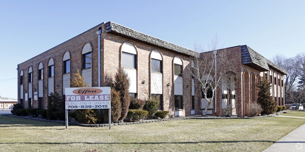 More Photos Of 10661 S Roberts Rd, Palos Hills Medical For Lease