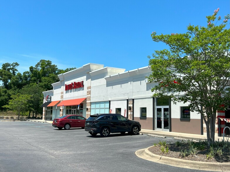 More Photos Of 5912 N Davis Hwy, Pensacola Freestanding For Lease