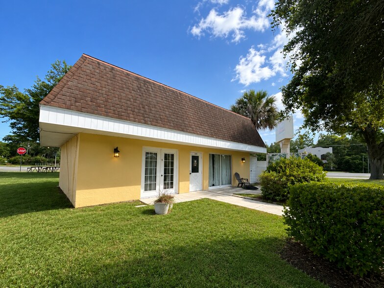 More Photos Of 305 N US Highway 1, Ormond Beach Auto Dealership For Sale