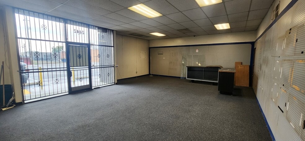 More Photos Of 2642-2680 E Church Ave, Fresno Warehouse For Sale