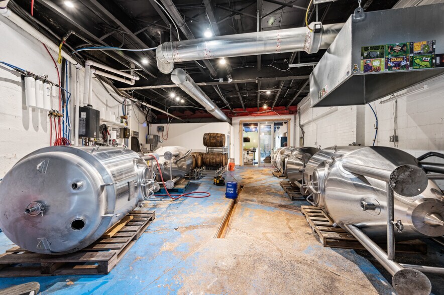 More Photos Of 1351 Washington Blvd, Pittsburgh Warehouse For Lease