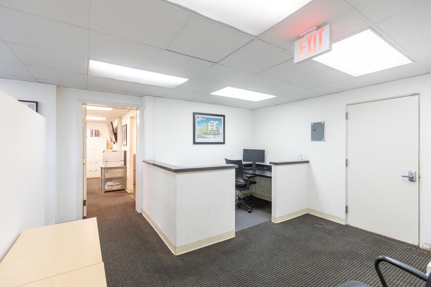 More Photos Of 1330 New Hampshire Ave NW, Washington Apartments For Sale