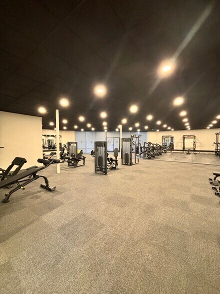 More Photos Of U.S. Highway 395, Bishop Unknown For Lease