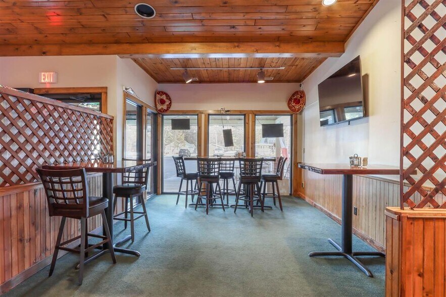 More Photos Of N2717 County Road QQ, Waupaca Restaurant For Sale