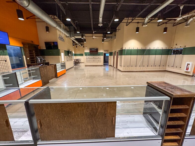 More Photos Of 1616 State Route 28, Loveland Freestanding For Sale