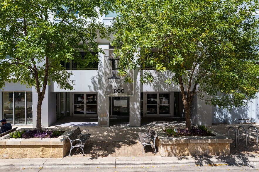More Photos Of 800 Brazos St, Austin Apartments For Sale