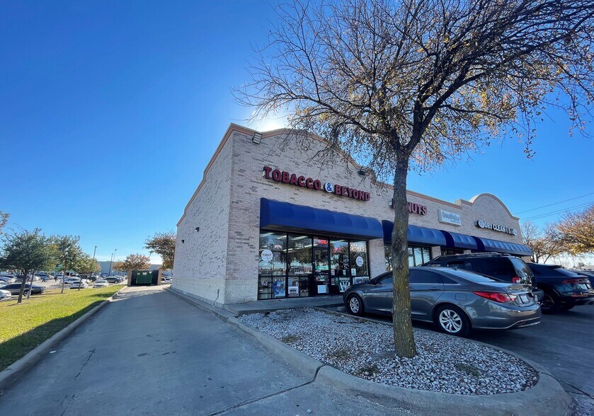 More Photos Of 804 E Belt Line Rd, Cedar Hill General Retail For Sale