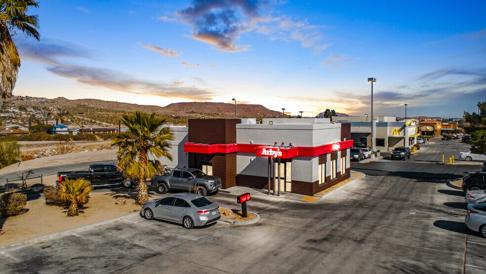 Primary Photo Of 57622 Twentynine Palms Hwy, Yucca Valley Fast Food For Sale