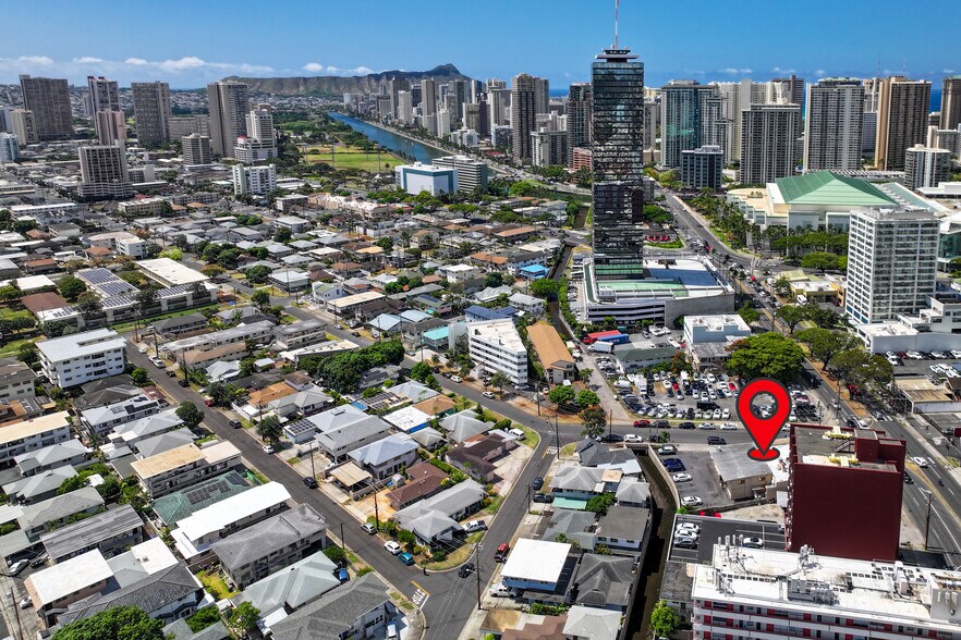 More Photos Of 1694 Kalakaua Ave, Honolulu Freestanding For Sale