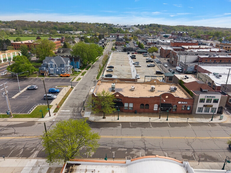 More Photos Of 150 E University Dr, Rochester Storefront Retail Office For Lease